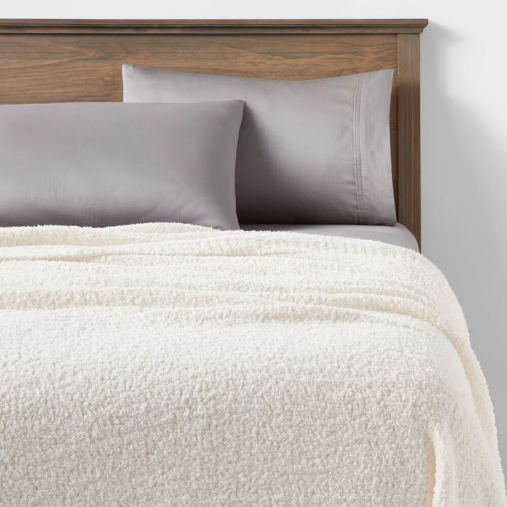Threshold - Full/Queen Cozy Chenille Bed Blanket White - Thres White - Picture 3 of 4